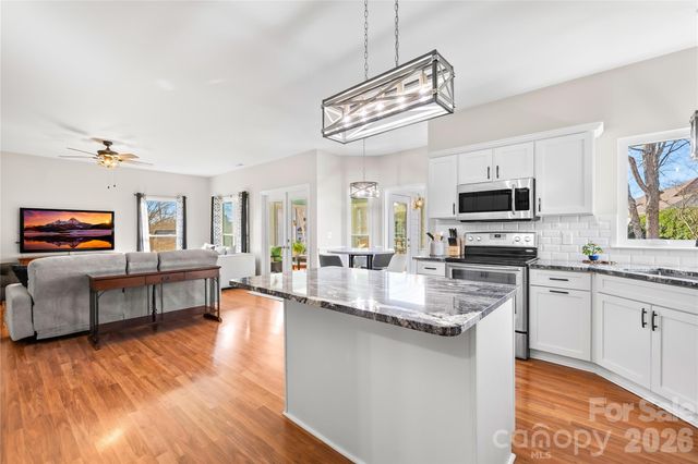 586 Gatsby Place NW, Concord, NC 28027