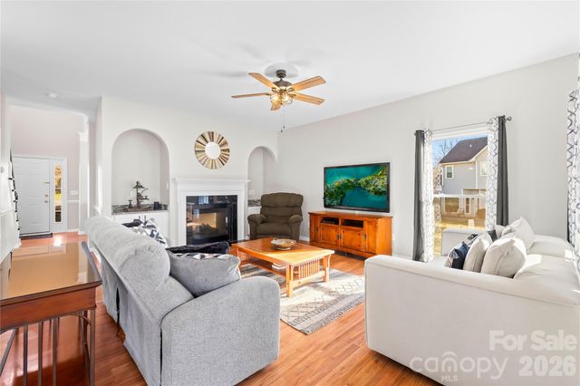 586 Gatsby Place NW, Concord, NC 28027