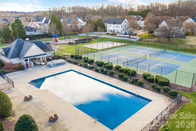 586 Gatsby Place NW, Concord, NC 28027