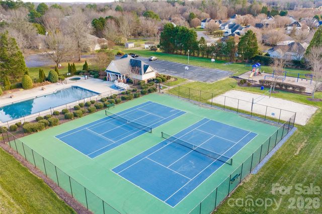 586 Gatsby Place NW, Concord, NC 28027