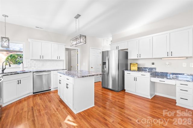 586 Gatsby Place NW, Concord, NC 28027