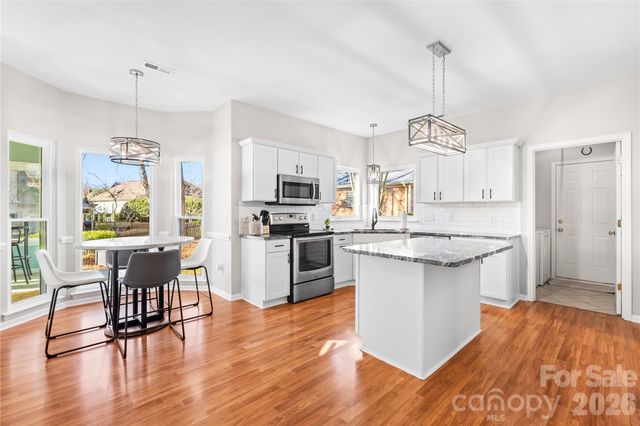 586 Gatsby Place NW, Concord, NC 28027