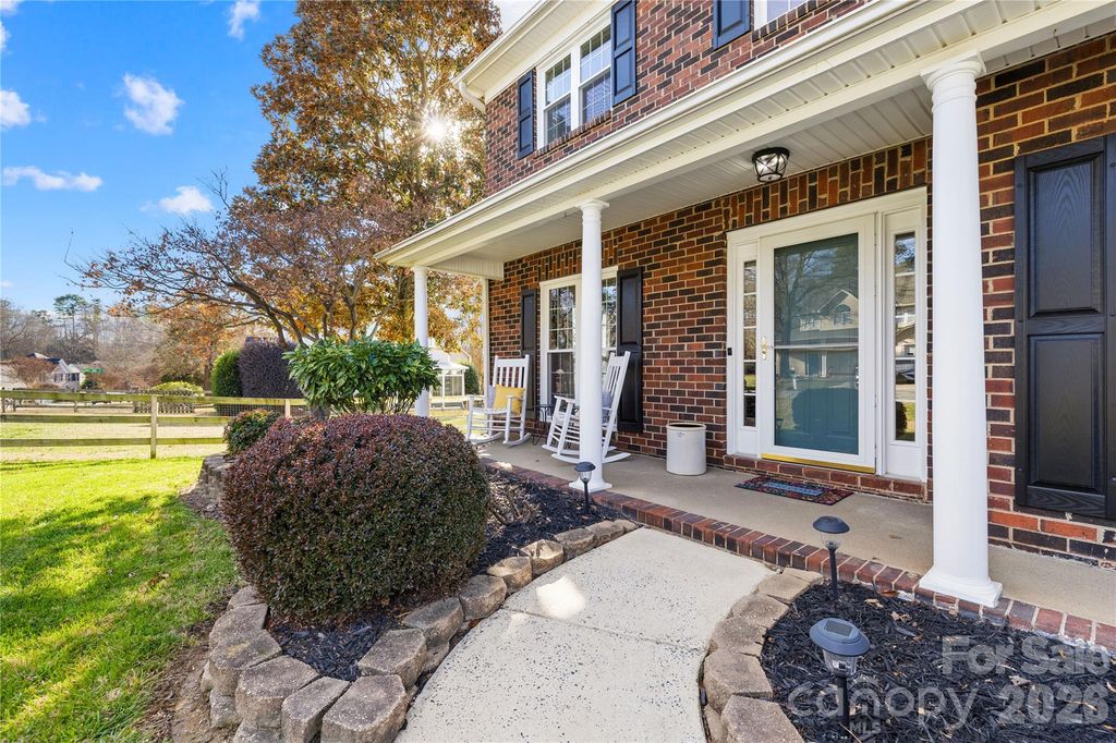 586 Gatsby Place NW, Concord, NC 28027