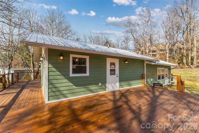 522 Brandon Road, Black Mountain, NC 28711