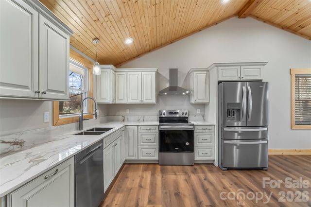 522 Brandon Road, Black Mountain, NC 28711