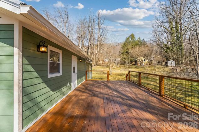 522 Brandon Road, Black Mountain, NC 28711