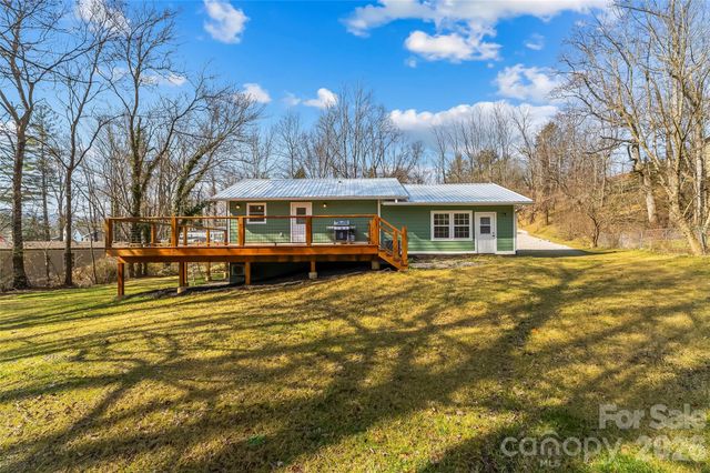 522 Brandon Road, Black Mountain, NC 28711