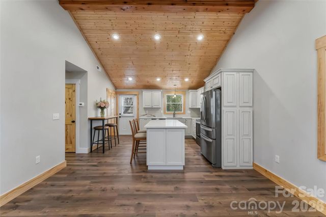 522 Brandon Road, Black Mountain, NC 28711