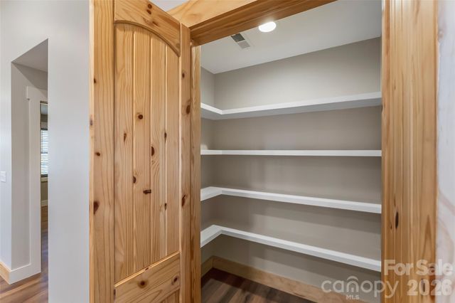 522 Brandon Road, Black Mountain, NC 28711