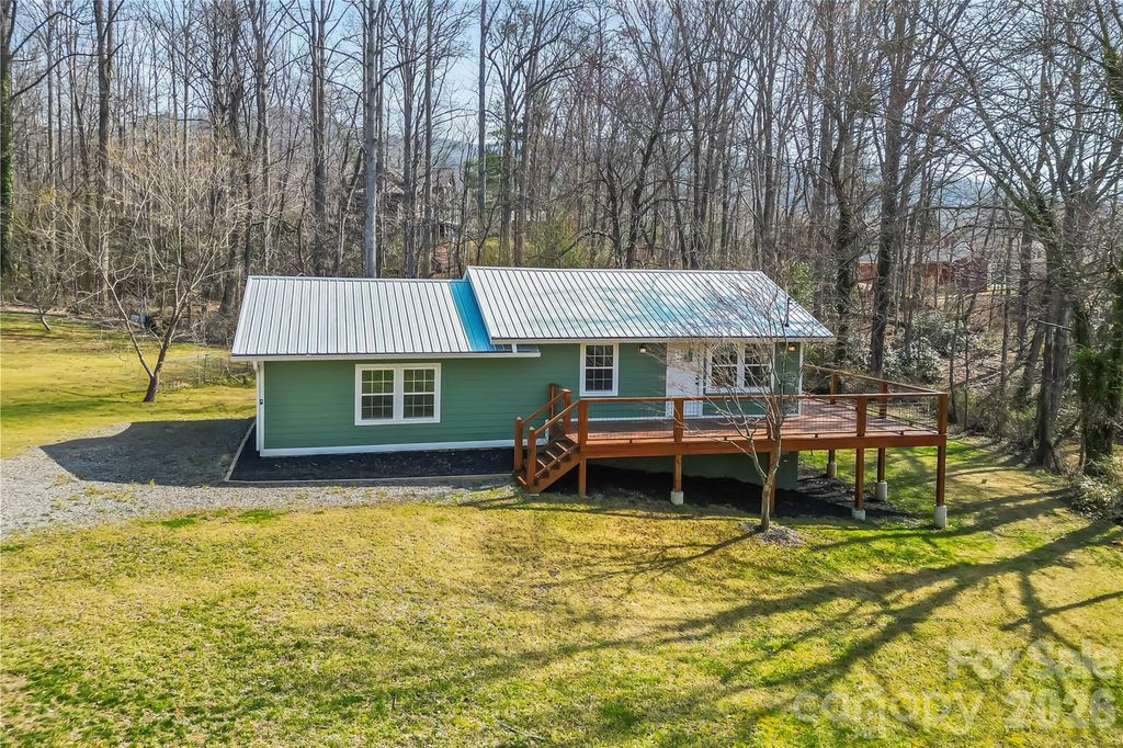 522 Brandon Road, Black Mountain, NC 28711