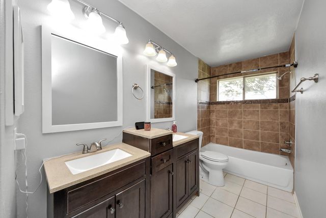 16111 Copper Canyon Drive, Friendswood, TX 77546