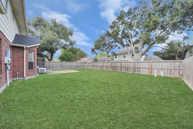 16111 Copper Canyon Drive, Friendswood, TX 77546