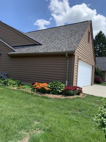 3817 S Oakbrook DRIVE, Greenfield, WI 53228