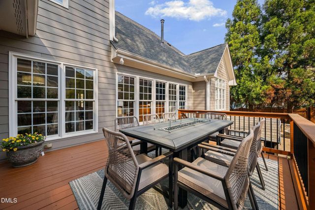 117 Cobblepoint Way, Holly Springs, NC 27540