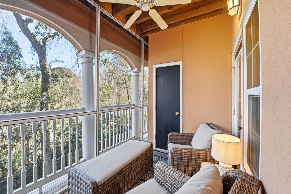 Image 11 of property listing at 1423 Telfair Way, Charleston, SC 29412