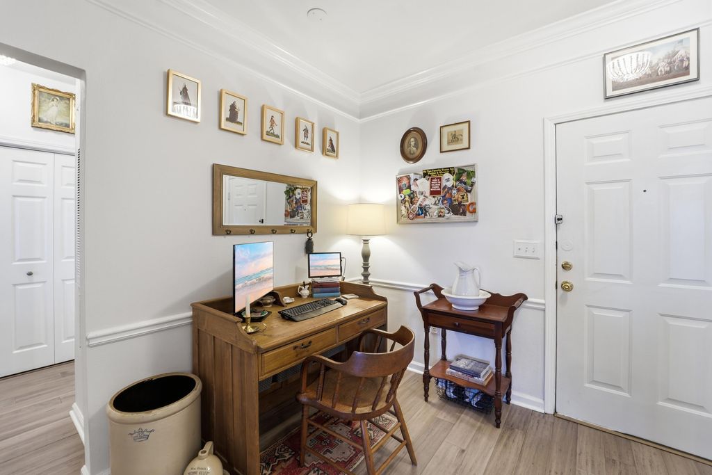 Image 15 of property listing at 1423 Telfair Way, Charleston, SC 29412