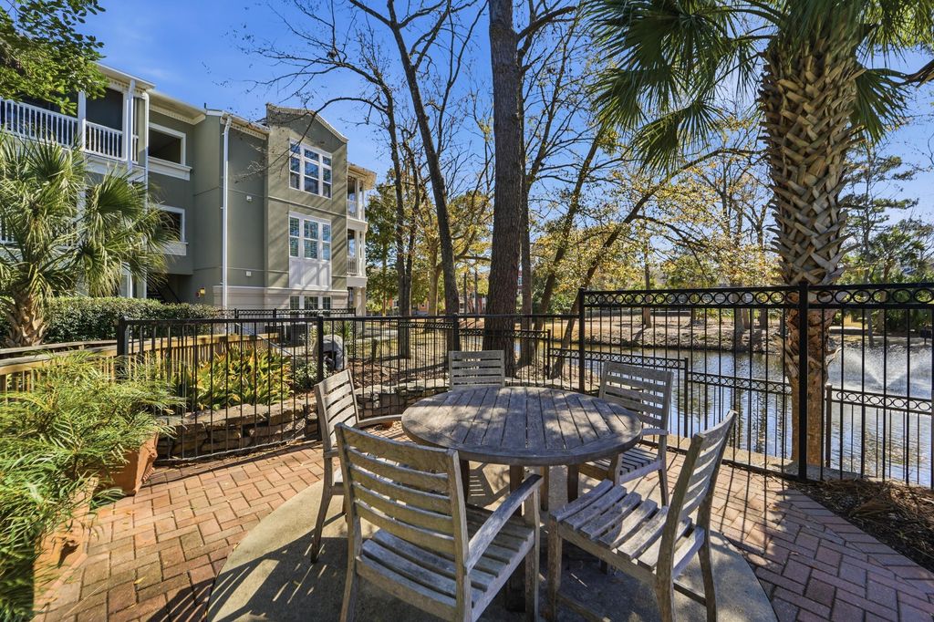 Image 34 of property listing at 1423 Telfair Way, Charleston, SC 29412