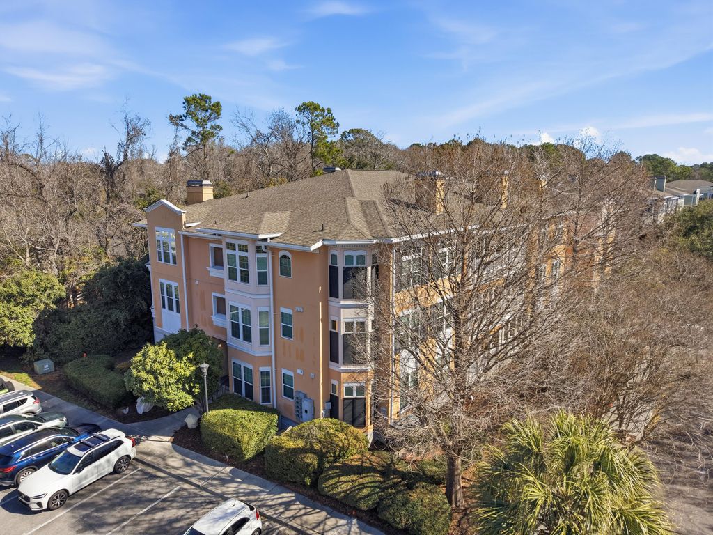 Image 43 of property listing at 1423 Telfair Way, Charleston, SC 29412