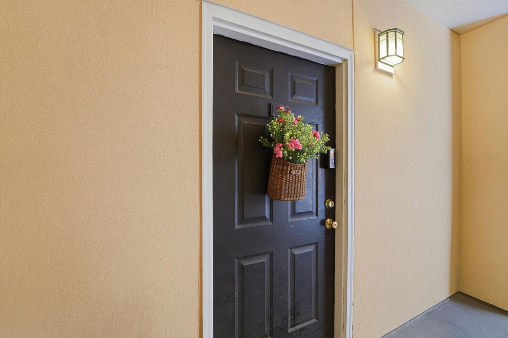 Image 44 of property listing at 1423 Telfair Way, Charleston, SC 29412