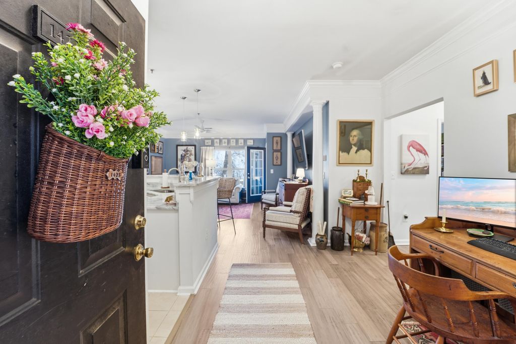 Image 5 of property listing at 1423 Telfair Way, Charleston, SC 29412