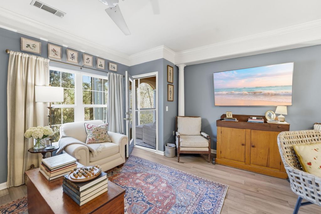 Image 9 of property listing at 1423 Telfair Way, Charleston, SC 29412