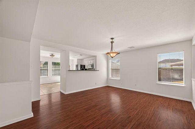 4719 Silver Spruce Lane, Friendswood, TX 77546