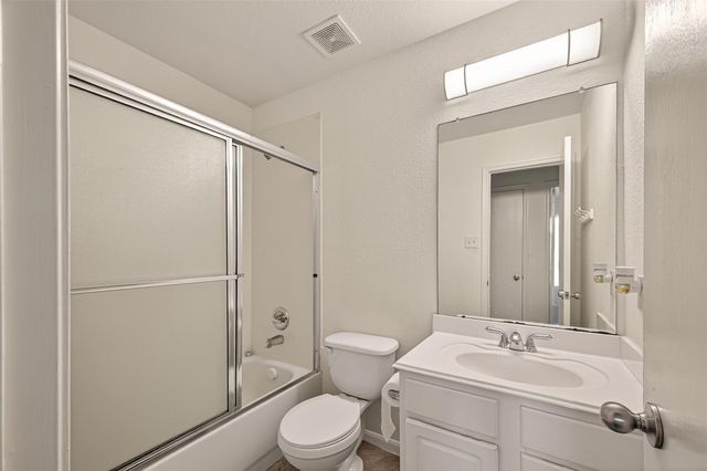 4719 Silver Spruce Lane, Friendswood, TX 77546