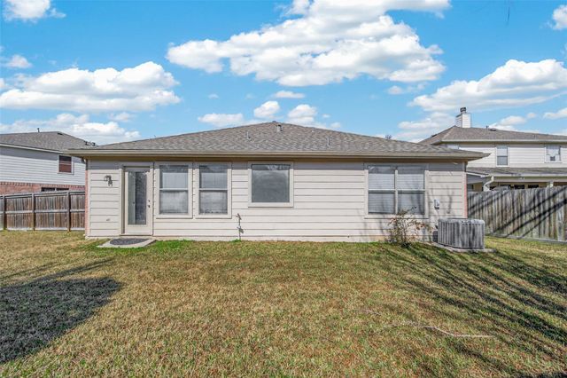 4719 Silver Spruce Lane, Friendswood, TX 77546