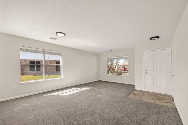 4719 Silver Spruce Lane, Friendswood, TX 77546