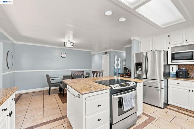 31262 San Andreas Dr, Union City, CA 94587