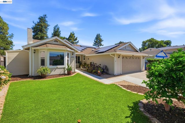 31262 San Andreas Dr, Union City, CA 94587
