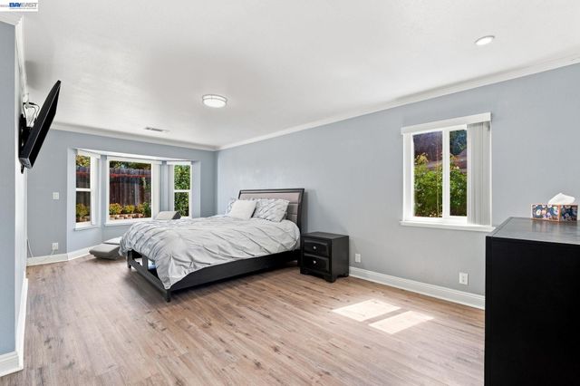 31262 San Andreas Dr, Union City, CA 94587