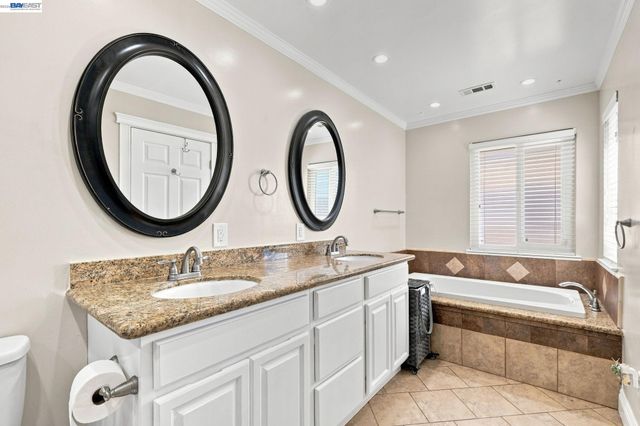 31262 San Andreas Dr, Union City, CA 94587