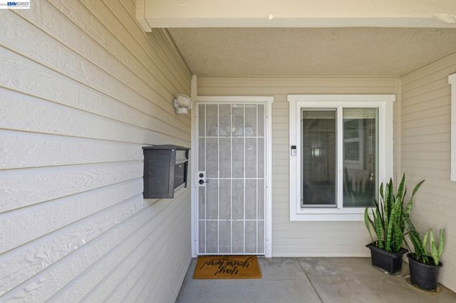 31262 San Andreas Dr, Union City, CA 94587