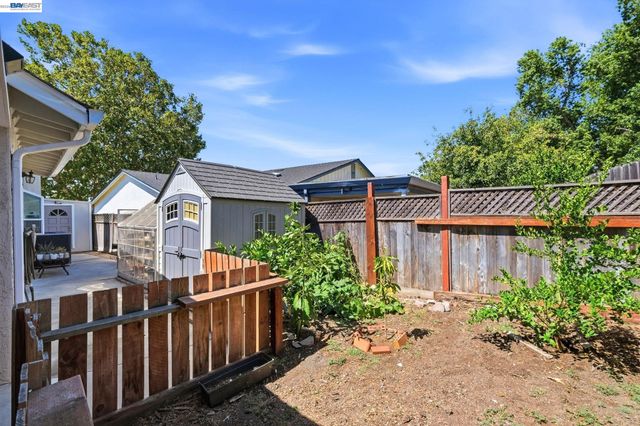 31262 San Andreas Dr, Union City, CA 94587
