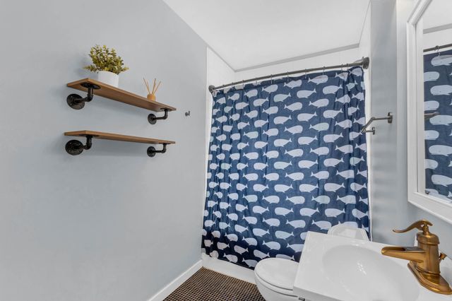 1160 James Avenue, Saint Paul, MN 55105