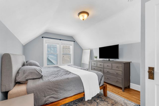 1160 James Avenue, Saint Paul, MN 55105