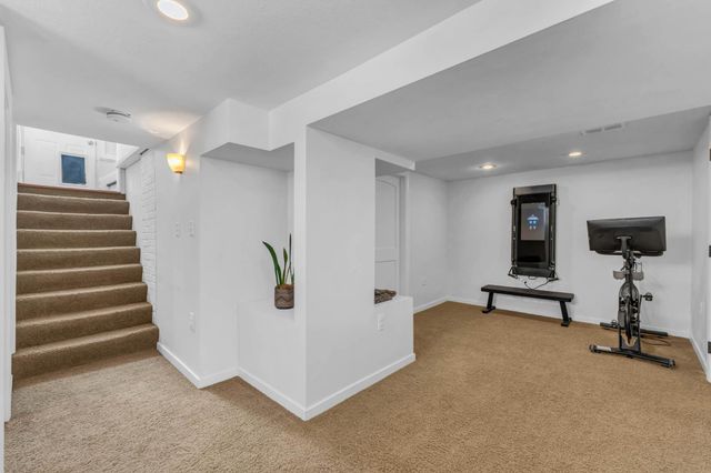 1160 James Avenue, Saint Paul, MN 55105