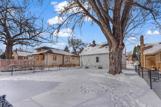 1160 James Avenue, Saint Paul, MN 55105