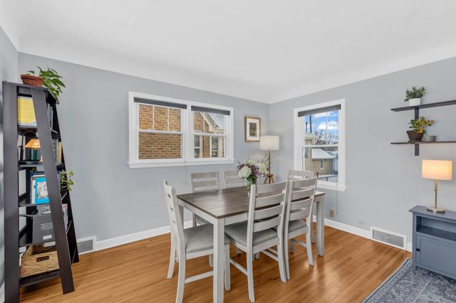 1160 James Avenue, Saint Paul, MN 55105