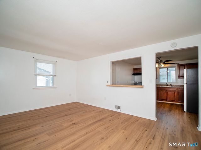 38 Mettler Street, Woodbridge, CT 06525