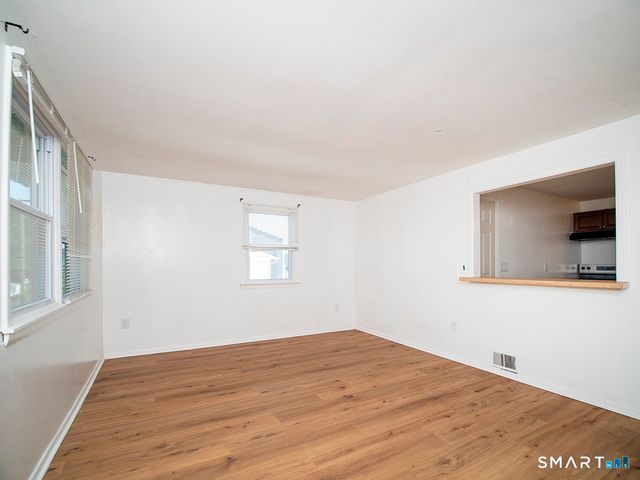 38 Mettler Street, Woodbridge, CT 06525
