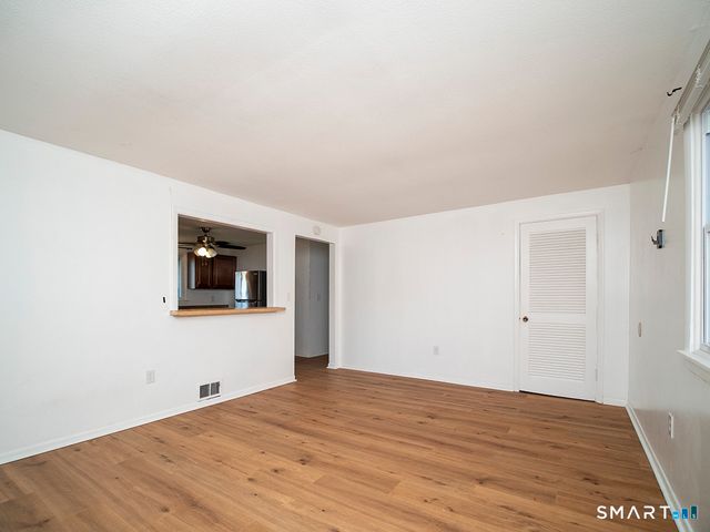 38 Mettler Street, Woodbridge, CT 06525