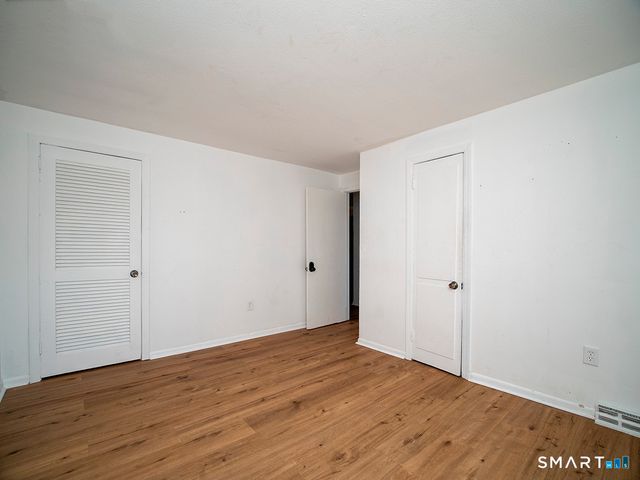 38 Mettler Street, Woodbridge, CT 06525