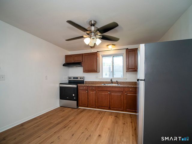 38 Mettler Street, Woodbridge, CT 06525