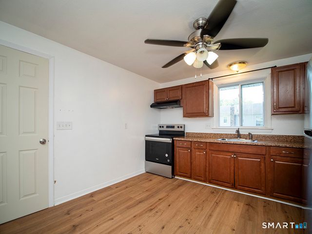 38 Mettler Street, Woodbridge, CT 06525