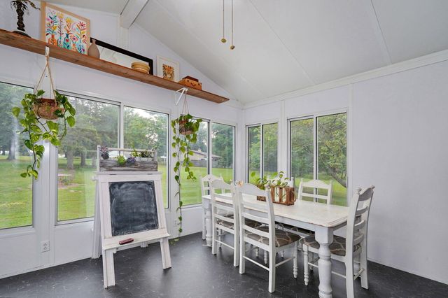 339 S Cedarbrook, Monett, MO 65708