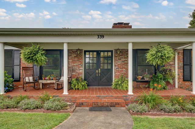 339 S Cedarbrook, Monett, MO 65708