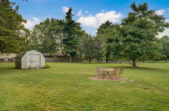 339 S Cedarbrook, Monett, MO 65708