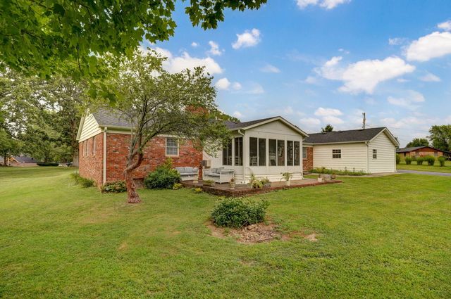 339 S Cedarbrook, Monett, MO 65708